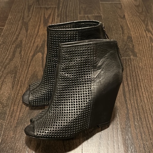 Ash Platform Sandals - Picture 2 of 5